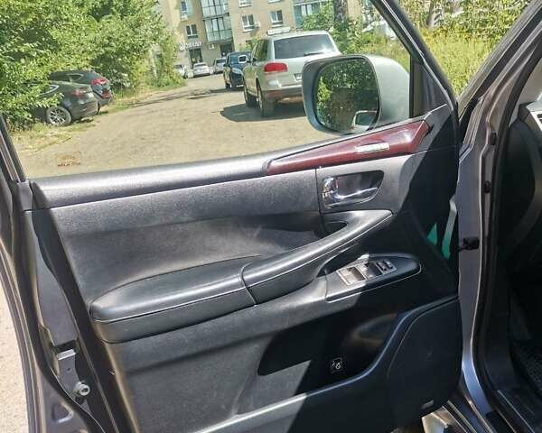 Серый Лексус ЛХ, объемом двигателя 5.66 л и пробегом 488 тыс. км за 27100 $, фото 10 на Automoto.ua