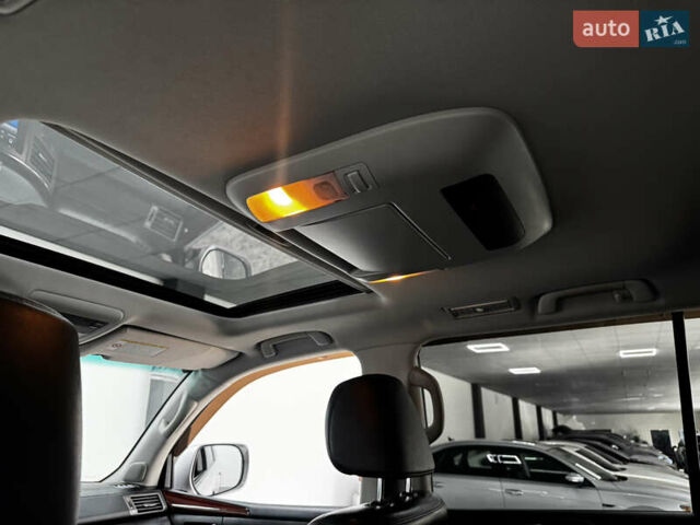 Серый Лексус ЛХ, объемом двигателя 5.66 л и пробегом 250 тыс. км за 29999 $, фото 14 на Automoto.ua