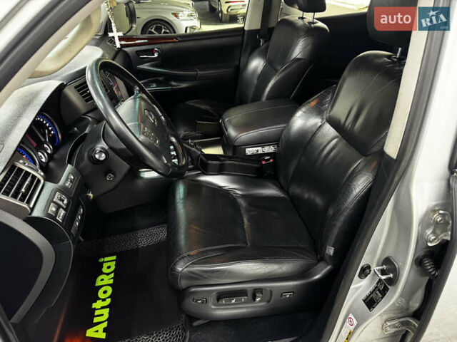 Серый Лексус ЛХ, объемом двигателя 5.66 л и пробегом 250 тыс. км за 29999 $, фото 10 на Automoto.ua