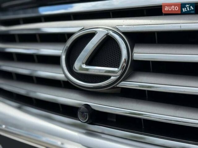 Сірий Лексус ЛХ, об'ємом двигуна 5.66 л та пробігом 235 тис. км за 27191 $, фото 4 на Automoto.ua
