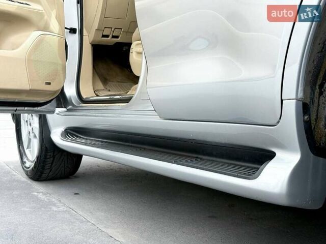 Сірий Лексус ЛХ, об'ємом двигуна 5.66 л та пробігом 235 тис. км за 27191 $, фото 13 на Automoto.ua