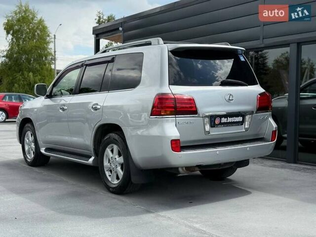 Сірий Лексус ЛХ, об'ємом двигуна 5.66 л та пробігом 235 тис. км за 27191 $, фото 8 на Automoto.ua