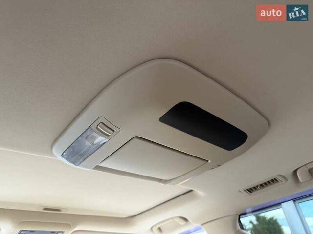 Сірий Лексус ЛХ, об'ємом двигуна 5.66 л та пробігом 235 тис. км за 27191 $, фото 43 на Automoto.ua