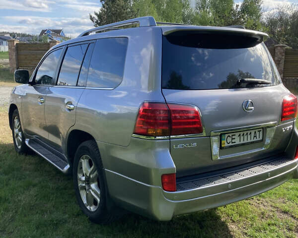 Серый Лексус ЛХ, объемом двигателя 5.66 л и пробегом 245 тыс. км за 29700 $, фото 3 на Automoto.ua