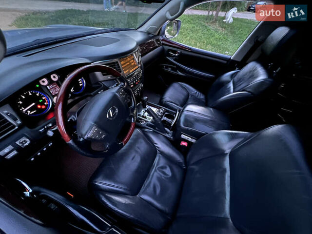 Сірий Лексус ЛХ, об'ємом двигуна 5.66 л та пробігом 250 тис. км за 29000 $, фото 11 на Automoto.ua