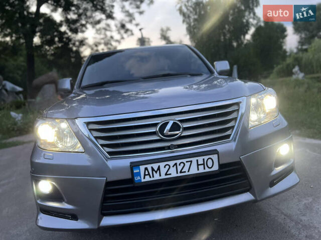 Сірий Лексус ЛХ, об'ємом двигуна 5.66 л та пробігом 250 тис. км за 29000 $, фото 37 на Automoto.ua