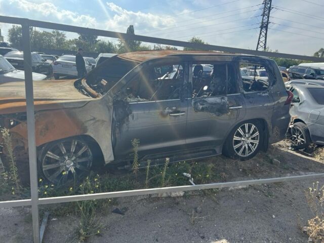 Серый Лексус ЛХ, объемом двигателя 4.5 л и пробегом 1 тыс. км за 9500 $, фото 1 на Automoto.ua