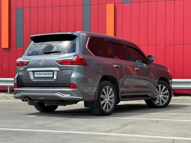Серый Лексус ЛХ, объемом двигателя 5.7 л и пробегом 128 тыс. км за 62000 $, фото 6 на Automoto.ua