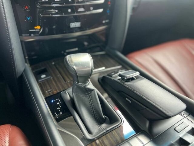 Серый Лексус ЛХ, объемом двигателя 5.7 л и пробегом 128 тыс. км за 62000 $, фото 11 на Automoto.ua