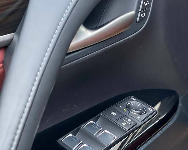 Серый Лексус ЛХ, объемом двигателя 5.66 л и пробегом 230 тыс. км за 54999 $, фото 14 на Automoto.ua