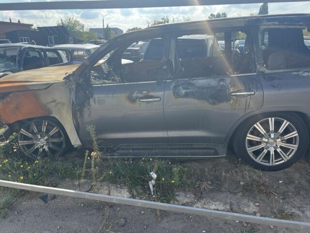 Серый Лексус ЛХ, объемом двигателя 4.5 л и пробегом 1 тыс. км за 9500 $, фото 3 на Automoto.ua