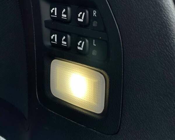 Серый Лексус ЛХ, объемом двигателя 5.66 л и пробегом 230 тыс. км за 54999 $, фото 26 на Automoto.ua