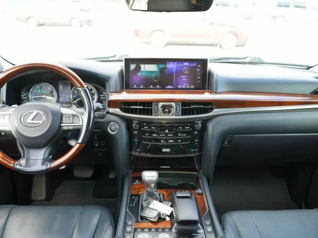 Серый Лексус ЛХ, объемом двигателя 5.7 л и пробегом 76 тыс. км за 21000 $, фото 8 на Automoto.ua