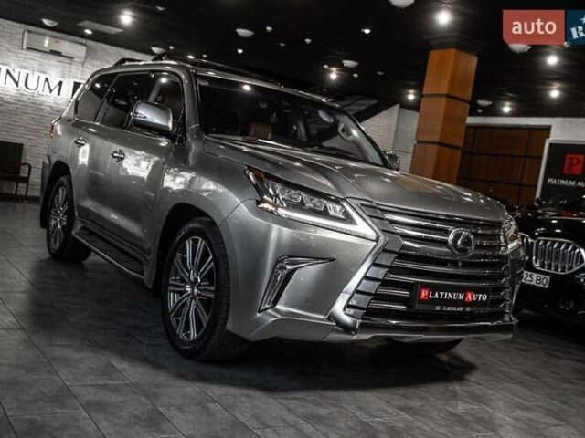 Лексус ЛХ 2016 в Одессе на Automoto.ua Серый Лексус ЛХ, объемом двигателя 5.66 л и пробегом 140 тыс. км за 65500 $, фото 68 на Automoto.ua