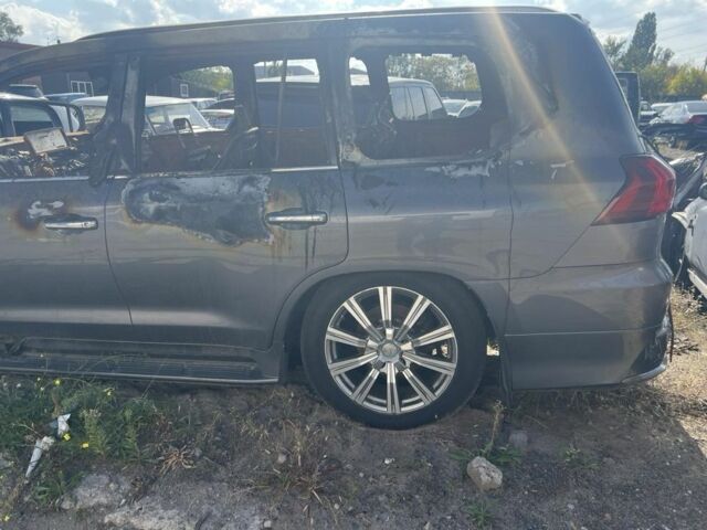 Серый Лексус ЛХ, объемом двигателя 4.5 л и пробегом 1 тыс. км за 9500 $, фото 4 на Automoto.ua