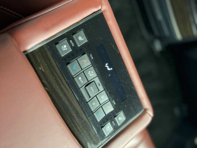 Серый Лексус ЛХ, объемом двигателя 5.7 л и пробегом 128 тыс. км за 62000 $, фото 22 на Automoto.ua