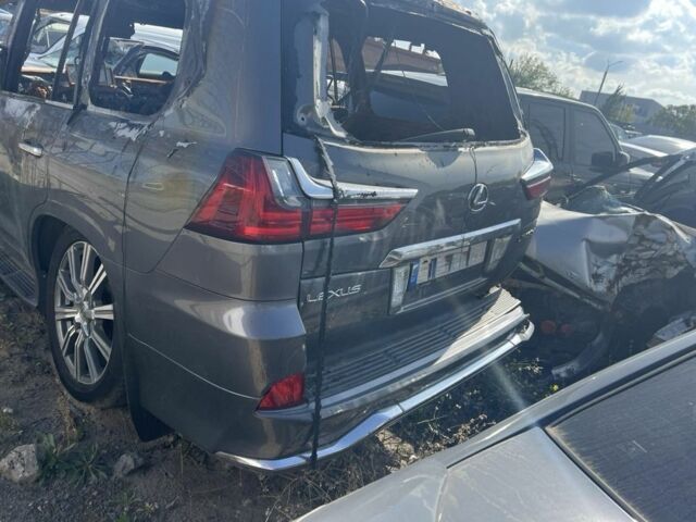 Серый Лексус ЛХ, объемом двигателя 4.5 л и пробегом 1 тыс. км за 9500 $, фото 2 на Automoto.ua