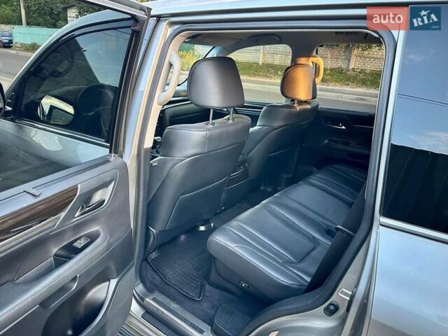 Сірий Лексус ЛХ, об'ємом двигуна 4.46 л та пробігом 134 тис. км за 68500 $, фото 40 на Automoto.ua