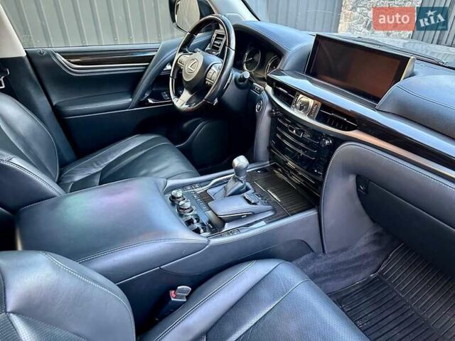 Сірий Лексус ЛХ, об'ємом двигуна 4.46 л та пробігом 134 тис. км за 68500 $, фото 47 на Automoto.ua