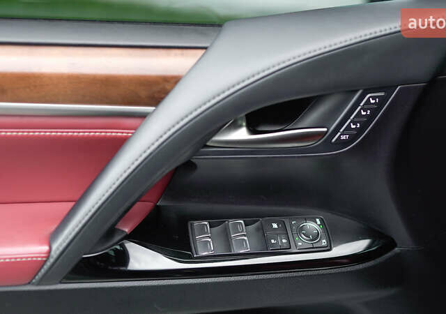 Сірий Лексус ЛХ, об'ємом двигуна 4.46 л та пробігом 139 тис. км за 63284 $, фото 13 на Automoto.ua