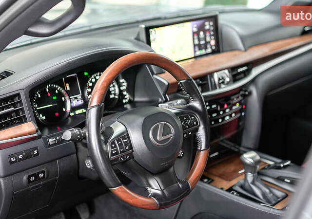 Сірий Лексус ЛХ, об'ємом двигуна 4.46 л та пробігом 139 тис. км за 63284 $, фото 14 на Automoto.ua
