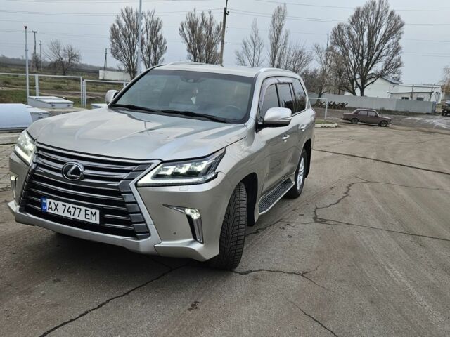 Сірий Лексус ЛХ, об'ємом двигуна 4.5 л та пробігом 106 тис. км за 62000 $, фото 4 на Automoto.ua