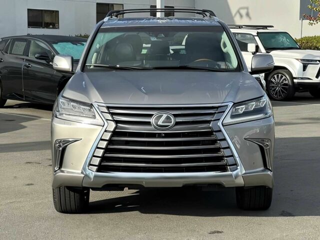 Серый Лексус ЛХ, объемом двигателя 5.7 л и пробегом 64 тыс. км за 22000 $, фото 1 на Automoto.ua