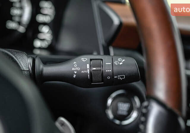 Сірий Лексус ЛХ, об'ємом двигуна 4.46 л та пробігом 139 тис. км за 63284 $, фото 22 на Automoto.ua