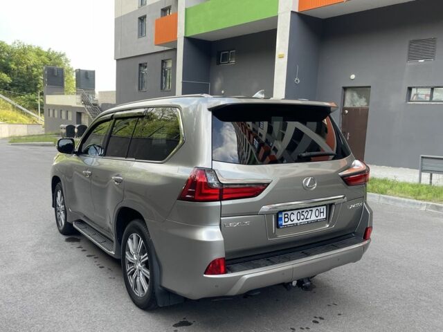 Сірий Лексус ЛХ, об'ємом двигуна 4.5 л та пробігом 90 тис. км за 82500 $, фото 5 на Automoto.ua