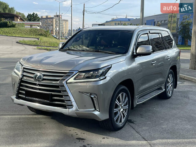 Сірий Лексус ЛХ, об'ємом двигуна 4.46 л та пробігом 98 тис. км за 82000 $, фото 18 на Automoto.ua