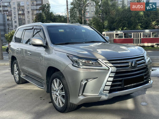 Сірий Лексус ЛХ, об'ємом двигуна 4.46 л та пробігом 98 тис. км за 82000 $, фото 33 на Automoto.ua