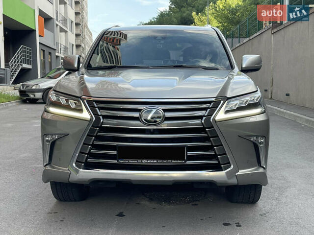 Сірий Лексус ЛХ, об'ємом двигуна 4.46 л та пробігом 98 тис. км за 82000 $, фото 7 на Automoto.ua
