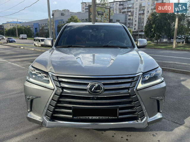 Сірий Лексус ЛХ, об'ємом двигуна 4.46 л та пробігом 98 тис. км за 82000 $, фото 17 на Automoto.ua
