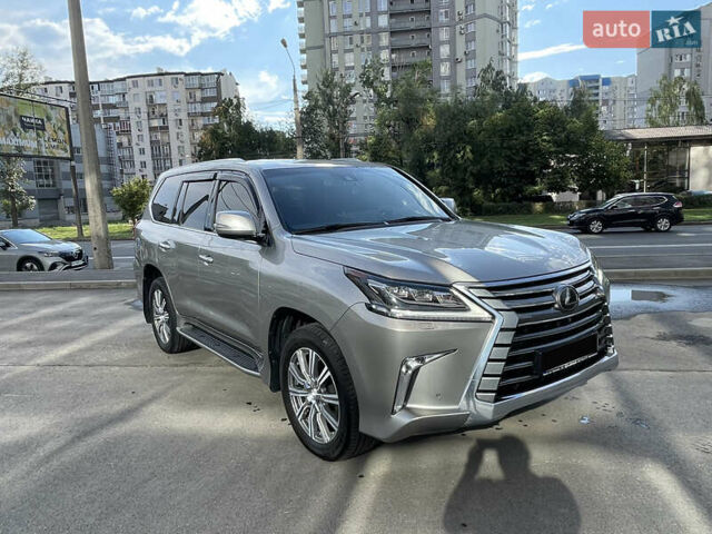 Сірий Лексус ЛХ, об'ємом двигуна 4.46 л та пробігом 98 тис. км за 82000 $, фото 20 на Automoto.ua
