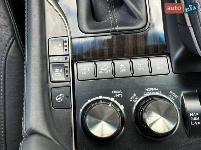Сірий Лексус ЛХ, об'ємом двигуна 4.5 л та пробігом 49 тис. км за 96480 $, фото 52 на Automoto.ua