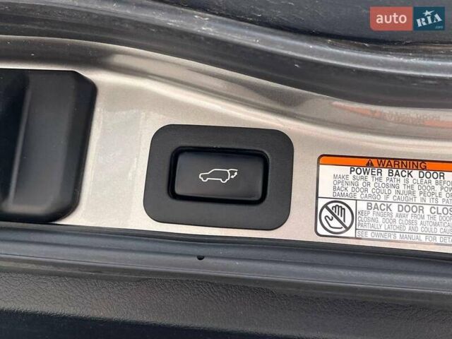 Сірий Лексус ЛХ, об'ємом двигуна 4.5 л та пробігом 49 тис. км за 96480 $, фото 4 на Automoto.ua