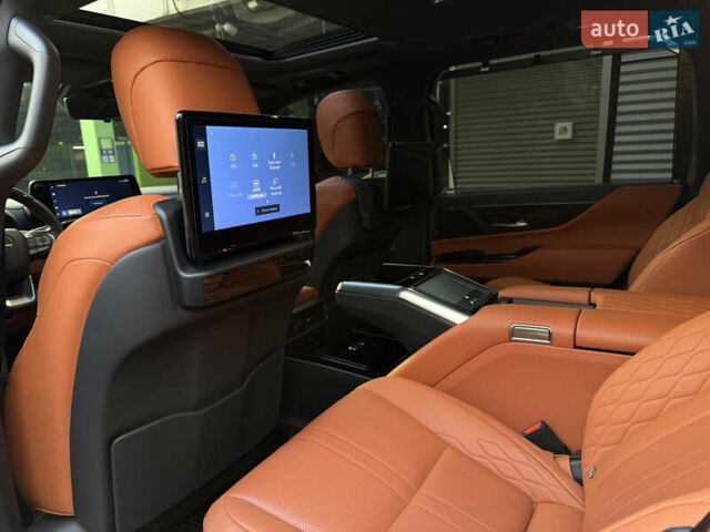 Лексус ЛХ 2022 в Киеве на Automoto.ua Серый Лексус ЛХ, объемом двигателя 3.5 л и пробегом 41 тыс. км за 129000 $, фото 24 на Automoto.ua