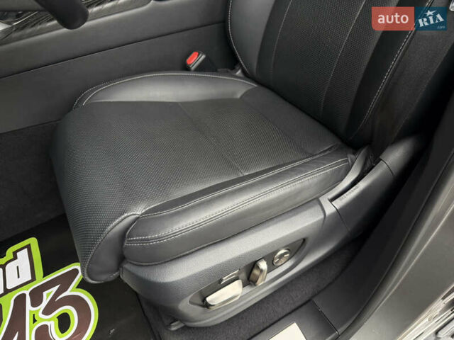 Сірий Лексус ЛХ, об'ємом двигуна 3.35 л та пробігом 34 тис. км за 109999 $, фото 24 на Automoto.ua