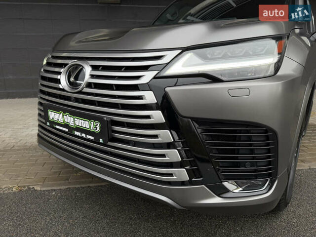 Сірий Лексус ЛХ, об'ємом двигуна 3.35 л та пробігом 34 тис. км за 109999 $, фото 16 на Automoto.ua
