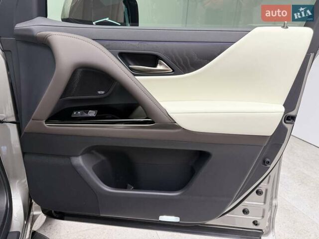 Сірий Лексус ЛХ, об'ємом двигуна 3.35 л та пробігом 9 тис. км за 125990 $, фото 40 на Automoto.ua