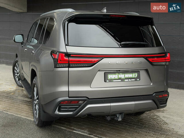Сірий Лексус ЛХ, об'ємом двигуна 3.35 л та пробігом 34 тис. км за 109999 $, фото 62 на Automoto.ua