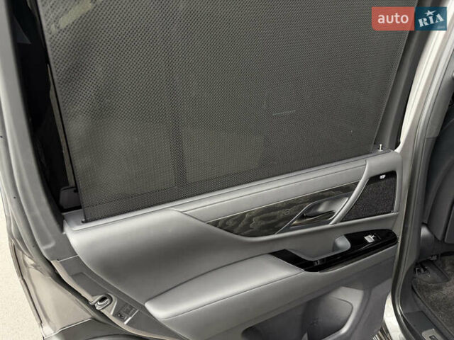 Сірий Лексус ЛХ, об'ємом двигуна 3.35 л та пробігом 34 тис. км за 109999 $, фото 34 на Automoto.ua