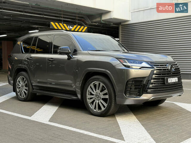 Лексус ЛХ 2022 в Киеве на Automoto.ua Серый Лексус ЛХ, объемом двигателя 3.5 л и пробегом 41 тыс. км за 129000 $, фото 10 на Automoto.ua