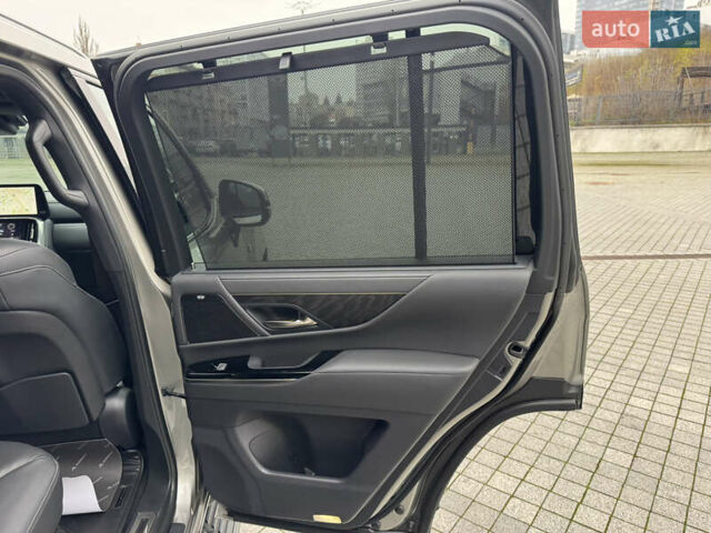 Сірий Лексус ЛХ, об'ємом двигуна 3.35 л та пробігом 47 тис. км за 114999 $, фото 34 на Automoto.ua