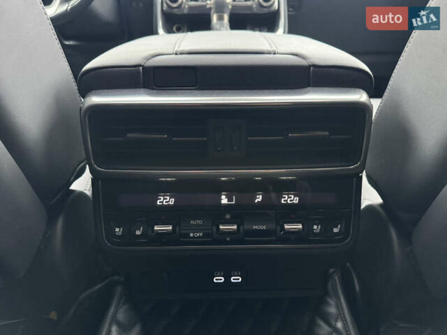 Сірий Лексус ЛХ, об'ємом двигуна 3.35 л та пробігом 47 тис. км за 114999 $, фото 26 на Automoto.ua