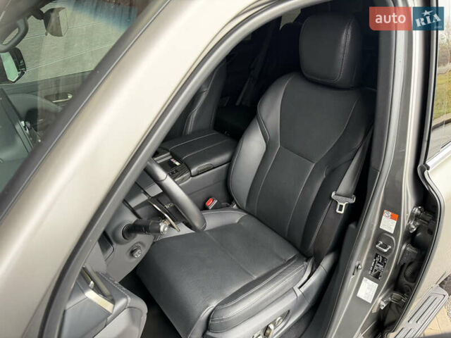 Сірий Лексус ЛХ, об'ємом двигуна 3.35 л та пробігом 34 тис. км за 109999 $, фото 23 на Automoto.ua