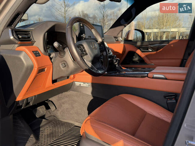 Серый Лексус ЛХ, объемом двигателя 3.45 л и пробегом 108 тыс. км за 112000 $, фото 24 на Automoto.ua