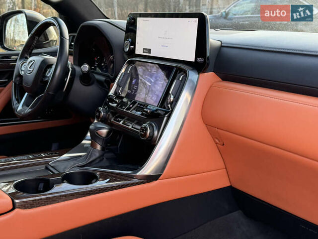 Серый Лексус ЛХ, объемом двигателя 3.45 л и пробегом 108 тыс. км за 112000 $, фото 42 на Automoto.ua