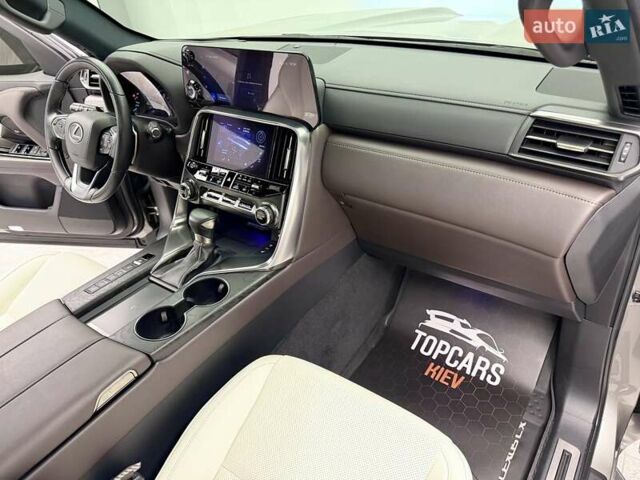 Сірий Лексус ЛХ, об'ємом двигуна 3.35 л та пробігом 9 тис. км за 125990 $, фото 42 на Automoto.ua