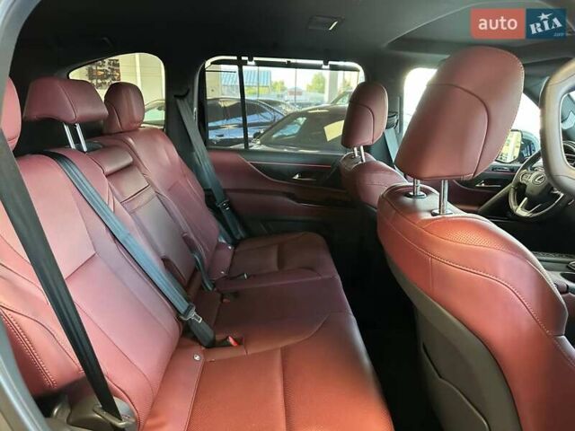 Сірий Лексус ЛХ, об'ємом двигуна 3.35 л та пробігом 8 тис. км за 122500 $, фото 20 на Automoto.ua